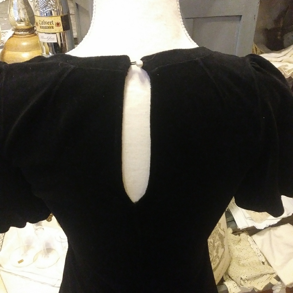 Juicy couture black velvet dress